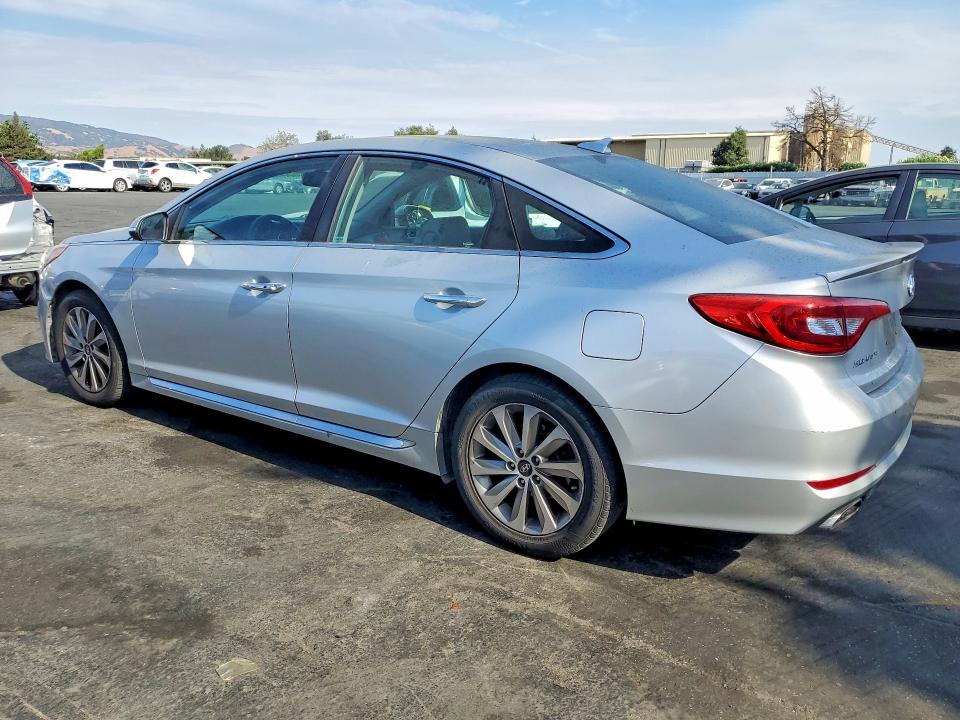 Снимка 2 от търг – 2015 HYUNDAI SONATA с VIN 5NPE34AF4FH243734