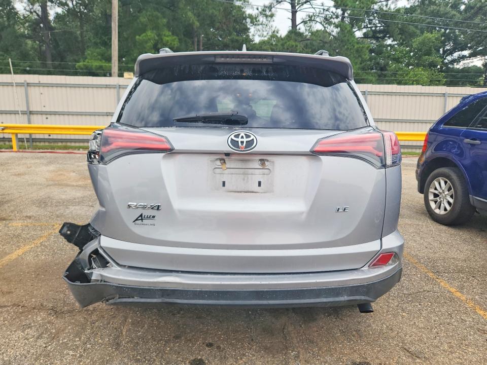 Photo 6 from auction – 2017 TOYOTA RAV4 with VIN 2T3ZFREV2HW393408