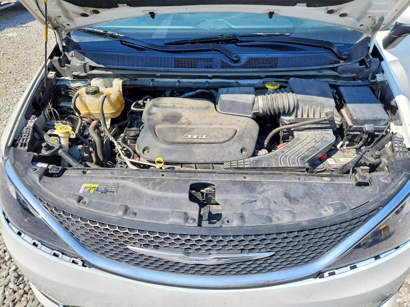 Photo 12 from auction – 2017 CHRYSLER PACIFICA with VIN 2C4RC1DG7HR845103