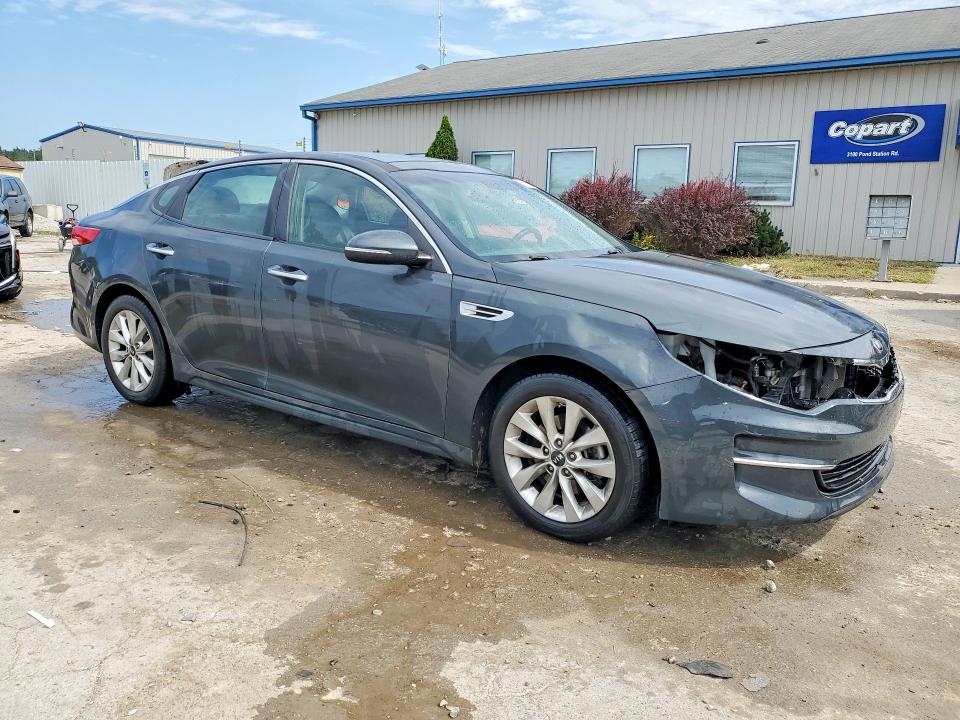 Photo 4 from auction – 2016 KIA OPTIMA with VIN 5XXGU4L37GG007584