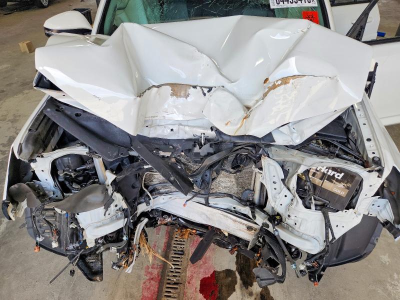 Photo 12 from auction – 2018 TOYOTA 4RUNNER with VIN JTEBU5JR7J5572819