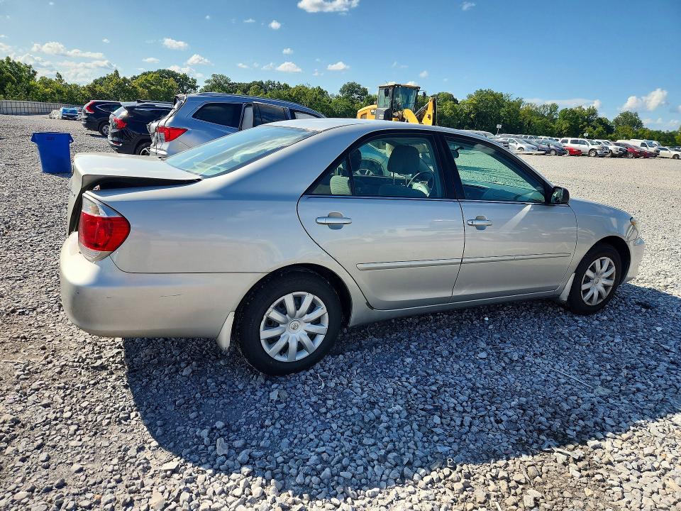 Photo 3 from auction – 2005 TOYOTA CAMRY with VIN 4T1BE32K55U422576