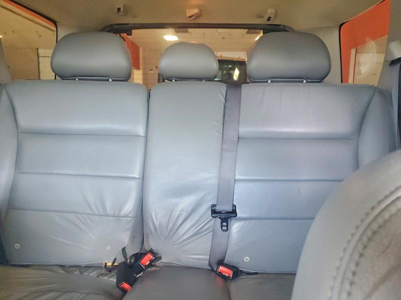Photo 10 from auction – 2005 FORD ESCAPE with VIN 1FMYU93165KA67418