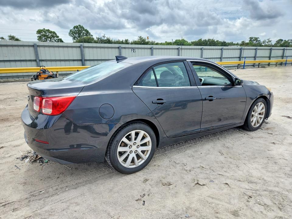 Photo 3 from auction – 2015 CHEVROLET MALIBU with VIN 1G11D5SL1FF100488