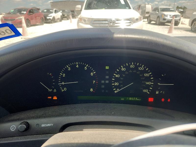 Photo 9 from auction – 2000 LEXUS LS with VIN JT8BH28F4Y0167705