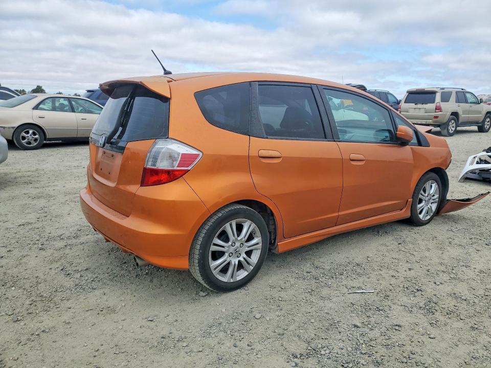 Photo 3 from auction – 2010 HONDA FIT with VIN JHMGE8H48AC013776