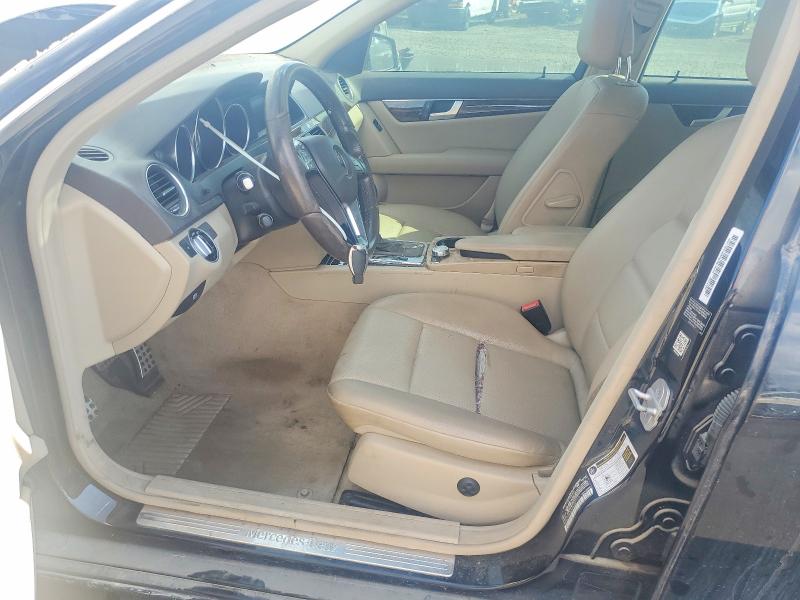 Снимка 7 от търг – 2014 MERCEDES-BENZ C с VIN WDDGF4HB3EG257149