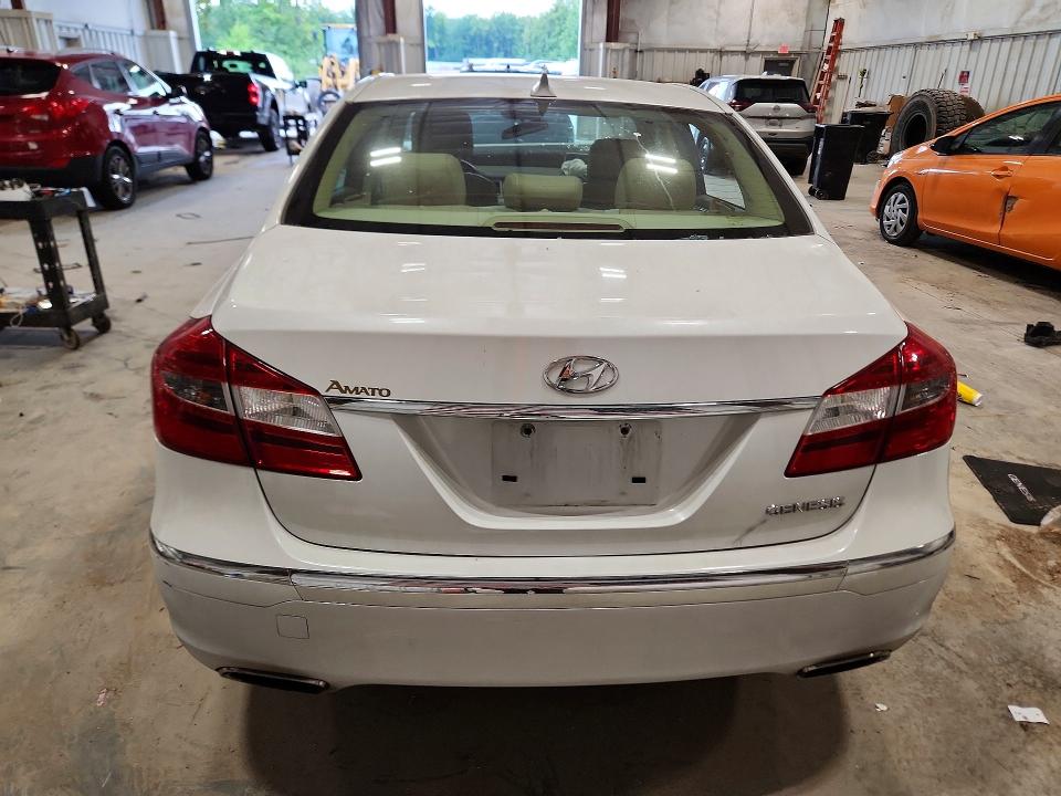 Photo 6 from auction – 2012 HYUNDAI GENESIS with VIN KMHGC4DD5CU180708