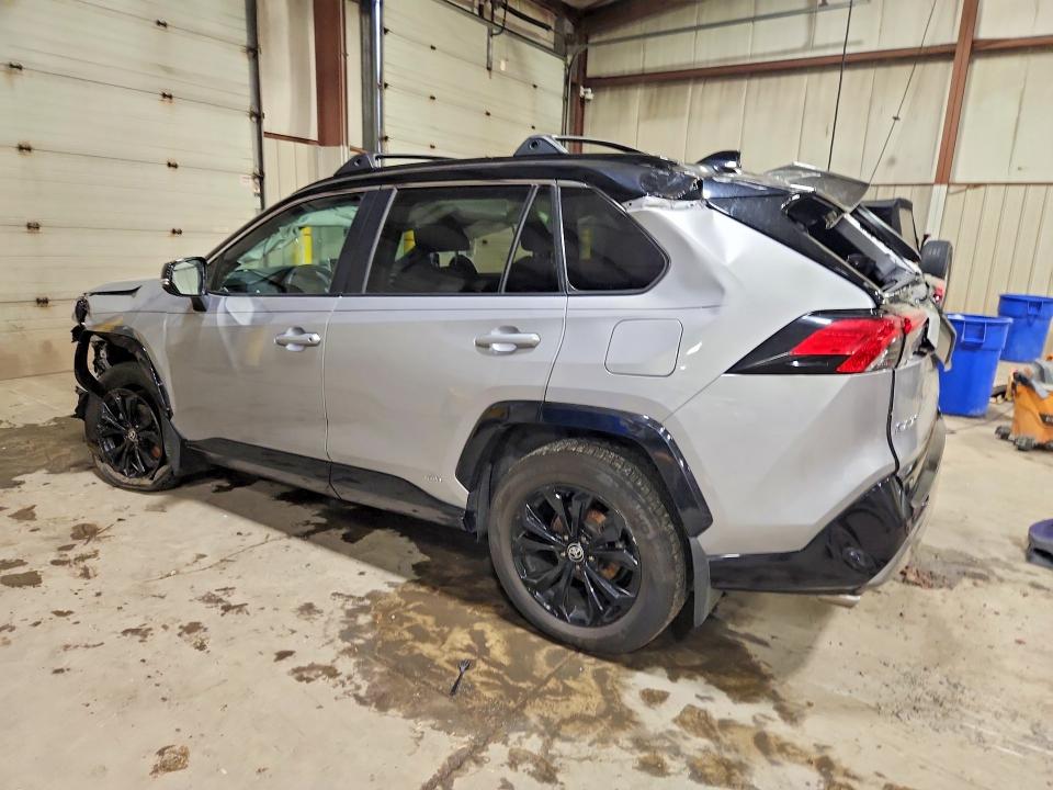 Zdjęcie 2 z aukcji – 2022 TOYOTA RAV4 z VIN 4T3E6RFV8NU094143