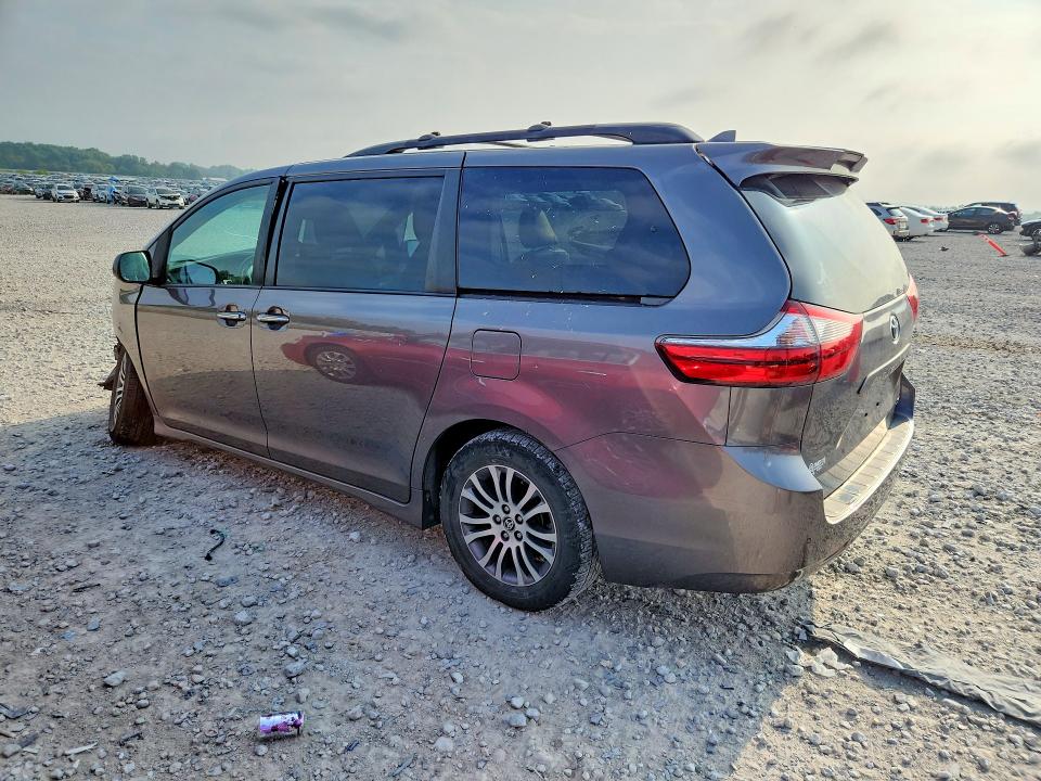 Photo 2 from auction – 2020 TOYOTA SIENNA with VIN 5TDYZ3DC3LS062072