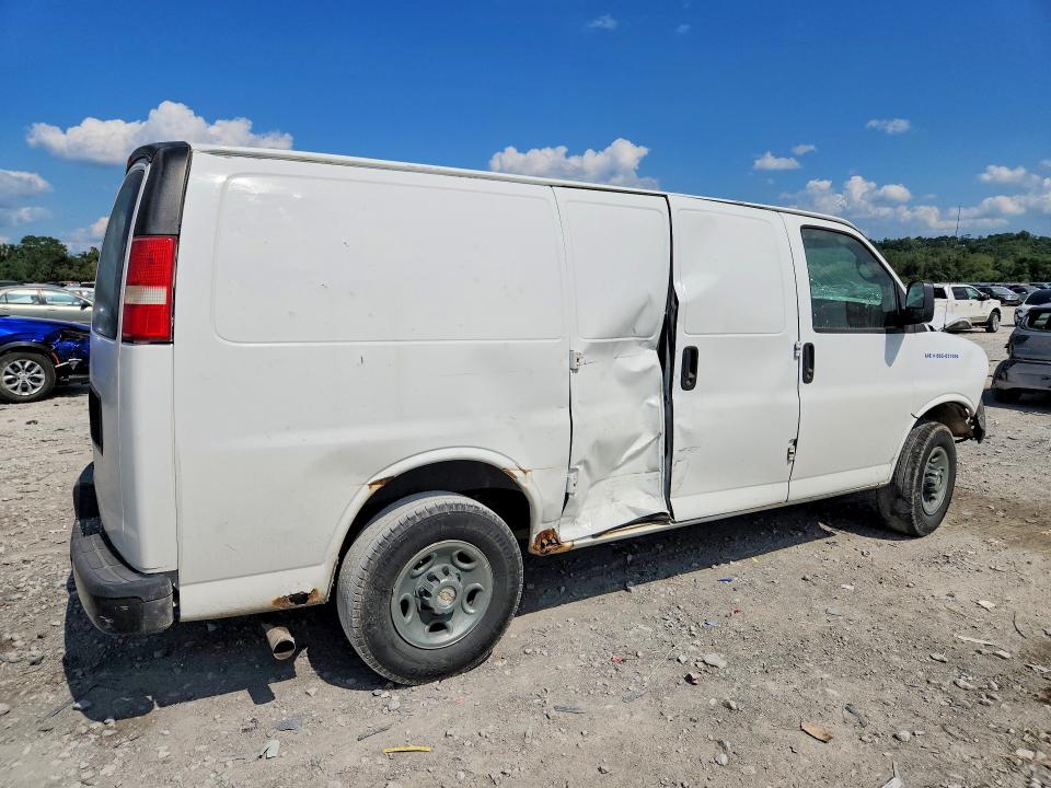 Photo 3 from auction – 2013 CHEVROLET EXPRESS G2500 with VIN 1GCWGFFA1D1105347