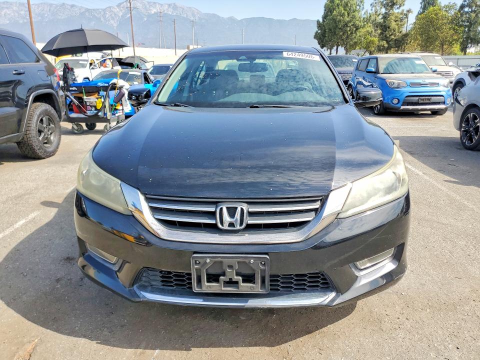 Photo 5 from auction – 2013 HONDA ACCORD with VIN 1HGCR2F86DA171459
