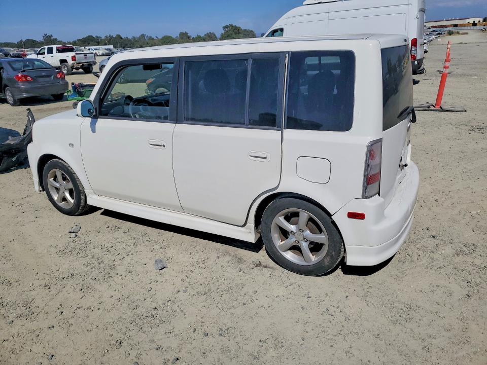 Photo 2 from auction – 2005 SCION XB with VIN JTLKT324954029406