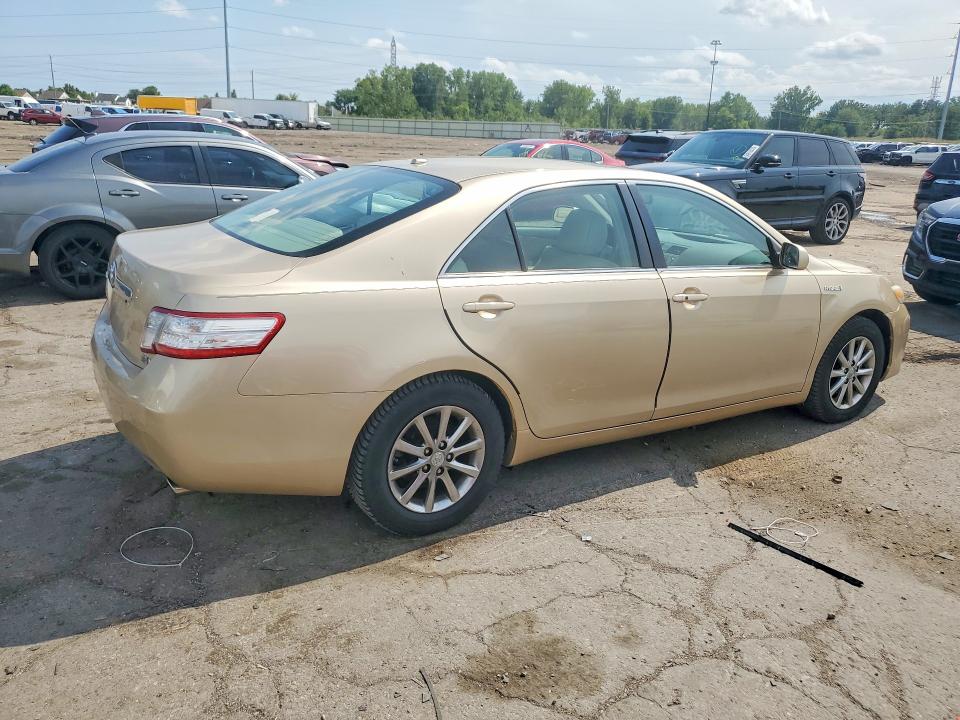 Photo 3 from auction – 2011 TOYOTA CAMRY with VIN 4T1BB3EK3BU133972
