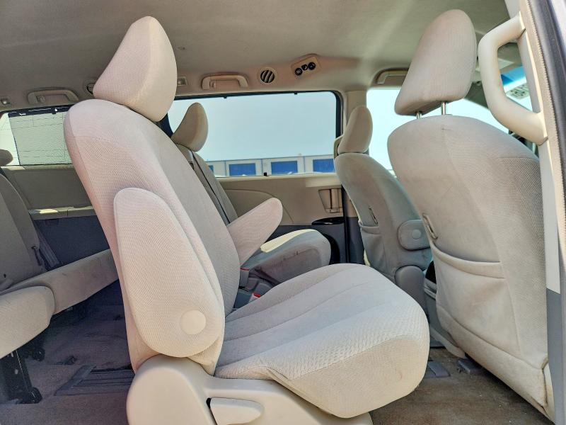 Photo 11 from auction – 2011 TOYOTA SIENNA with VIN 5TDKK3DC6BS125304