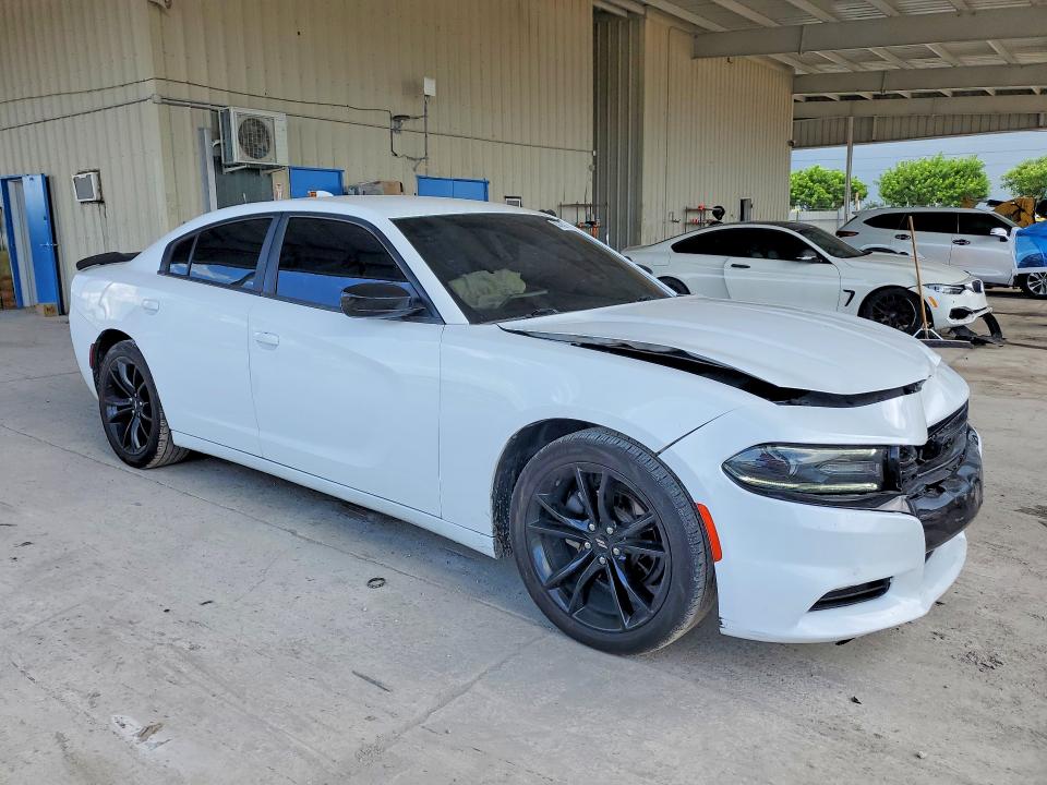 Photo 4 from auction – 2017 DODGE CHARGER with VIN 2C3CDXHG3HH593117
