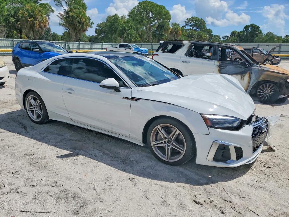 Снимка 4 от търг – 2022 AUDI A5 с VIN WAUSAAF5XNA032872