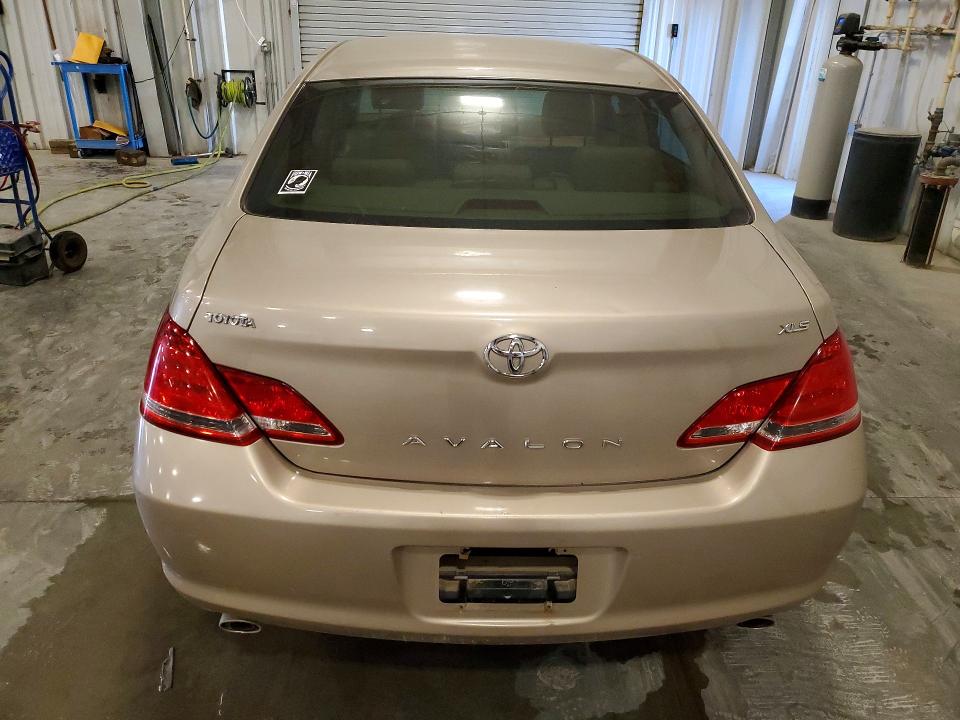 Photo 6 from auction – 2005 TOYOTA AVALON with VIN 4T1BK36B05U038045