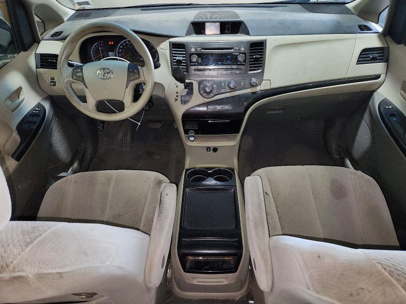 Photo 8 from auction – 2011 TOYOTA SIENNA with VIN 5TDJK3DCXBS003573