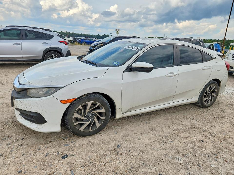 HONDA CIVIC 2018 with VIN 19XFC2F75JE010923 - Photo from auction