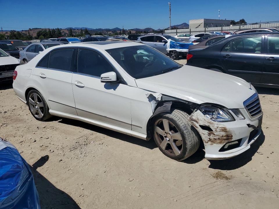 Photo 4 from auction – 2011 MERCEDES-BENZ E with VIN WDDHF5GB8BA504465