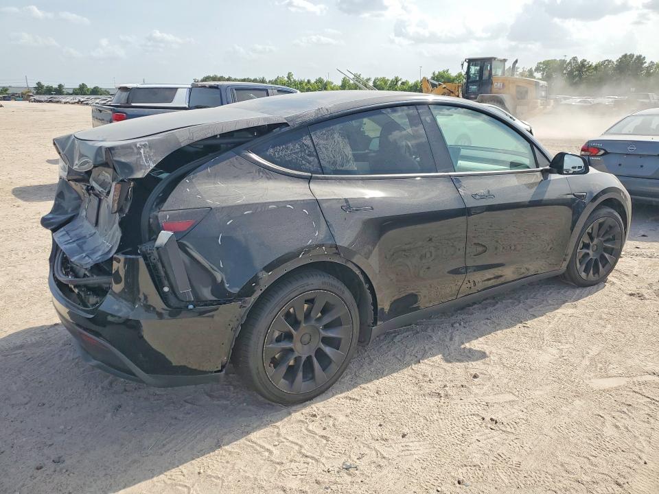 Photo 3 from auction – 2022 TESLA MODEL Y with VIN 7SAYGAEE6NF464656