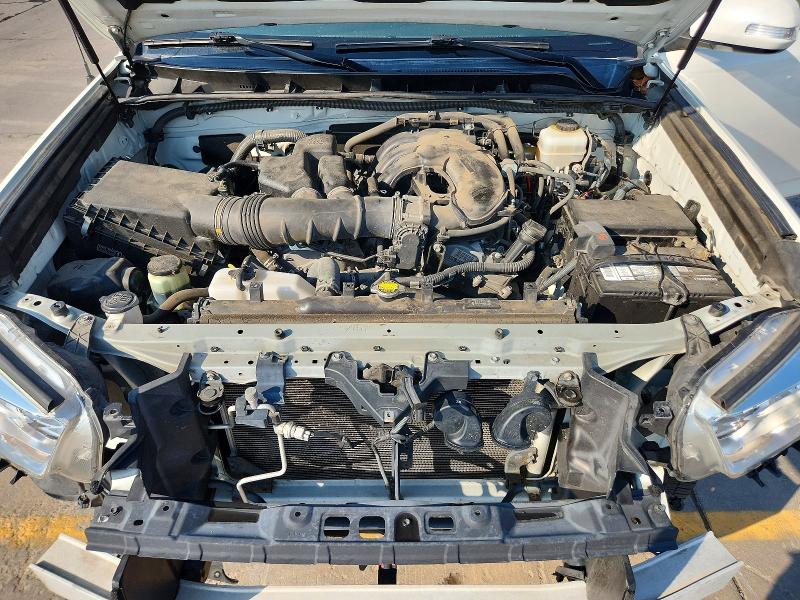 Фото 12 с аукциона – 2013 TOYOTA 4RUNNER с VIN JTEBU5JR4D5149104