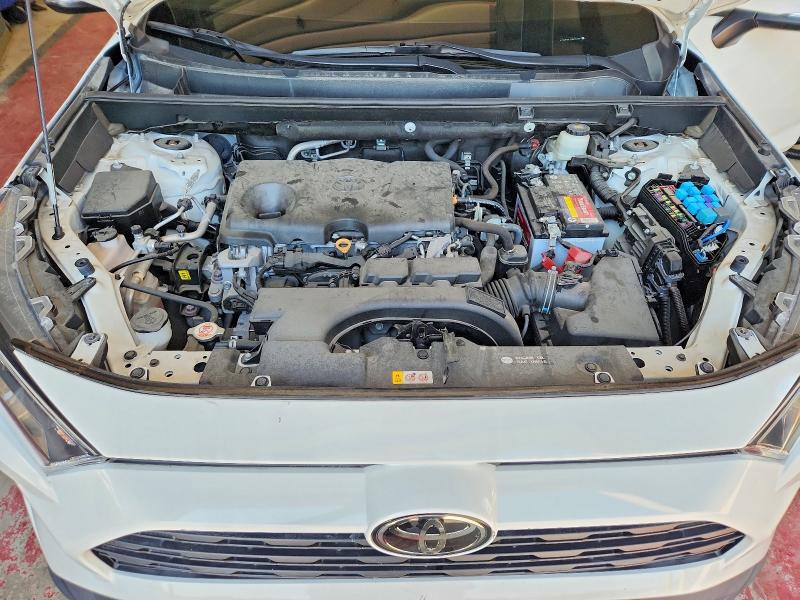Photo 12 from auction – 2021 TOYOTA RAV4 with VIN 2T3P1RFV3MW153931