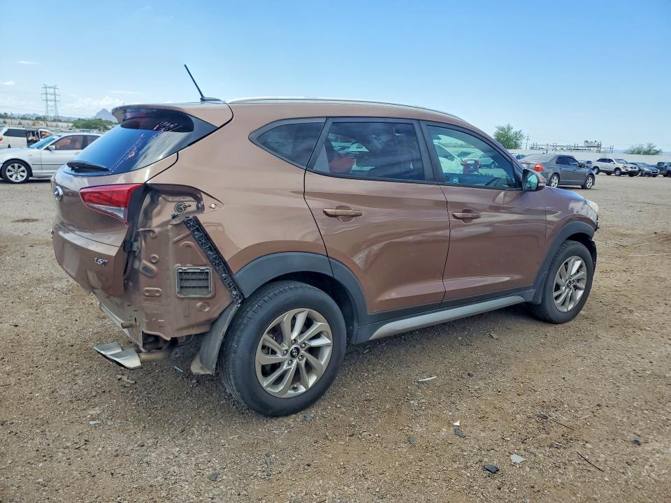 Photo 3 from auction – 2017 HYUNDAI TUCSON with VIN KM8J33A2XHU361443