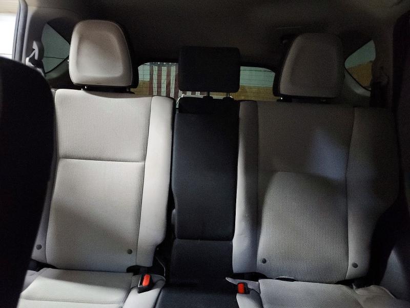 Снимка 10 от търг – 2017 TOYOTA RAV4 с VIN JTMRFREV5HD216087