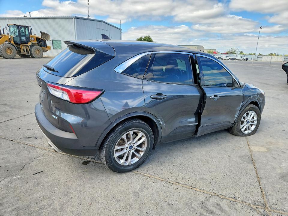 Photo 3 from auction – 2020 FORD ESCAPE with VIN 1FMCU9G60LUC32719