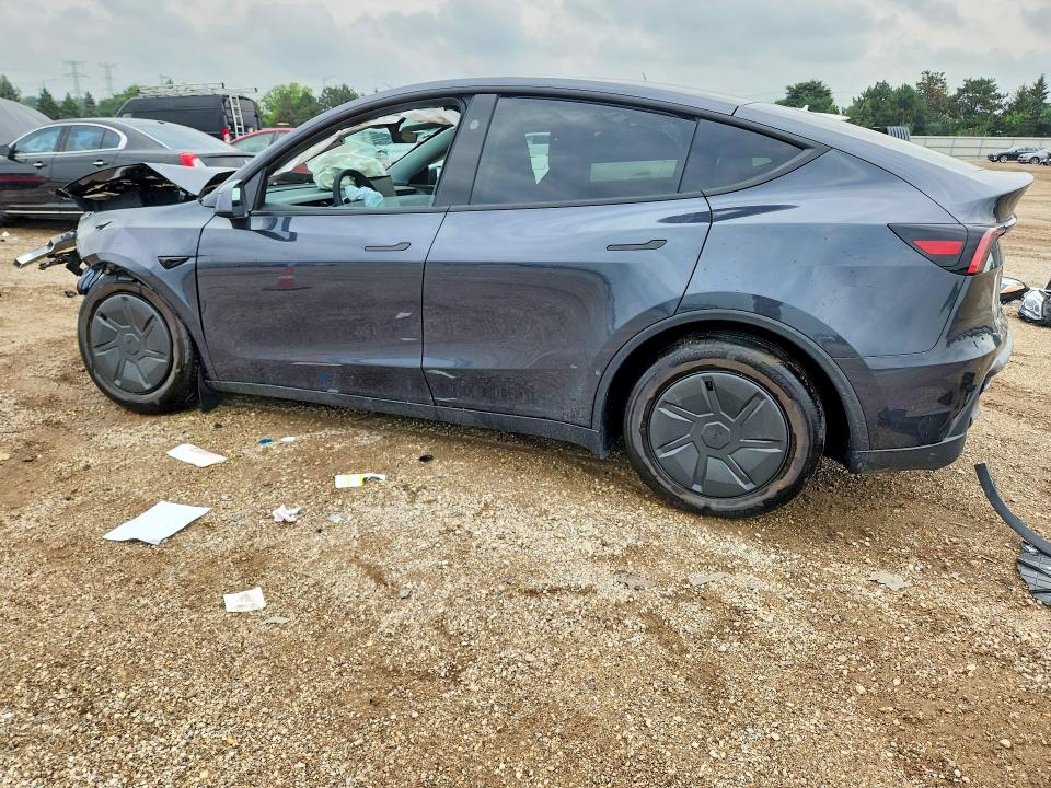 Photo 2 from auction – 2026 TESLA MODEL Y with VIN 7SAYGDEE1TA705681