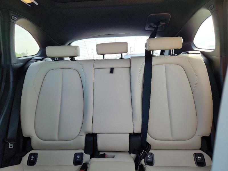 Photo 10 from auction – 2018 BMW X1 with VIN WBXHT3C38J3H32609