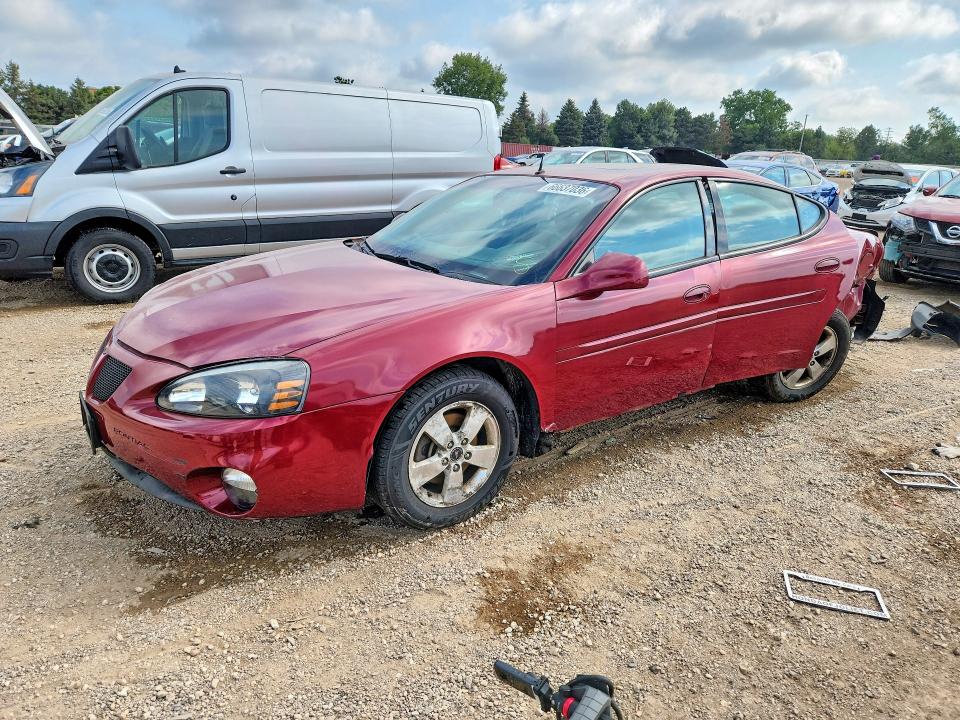 PONTIAC GRAND PRIX 2005 مع رقم تعريف المركبة 2G2WS522051352995 - صورة من المزاد
