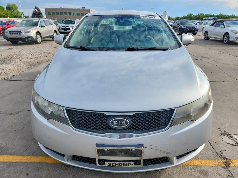 Photo 5 from auction – 2010 KIA FORTE with VIN KNAFU4A26A5237535