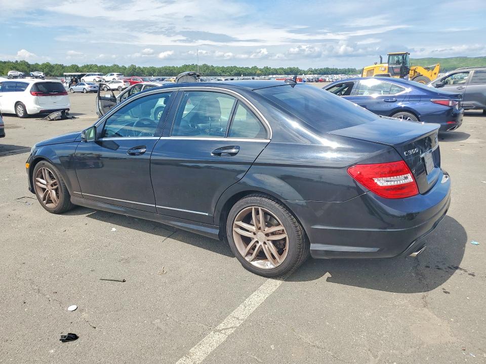 Photo 2 from auction – 2014 MERCEDES-BENZ C with VIN WDDGF8AB9EA957956