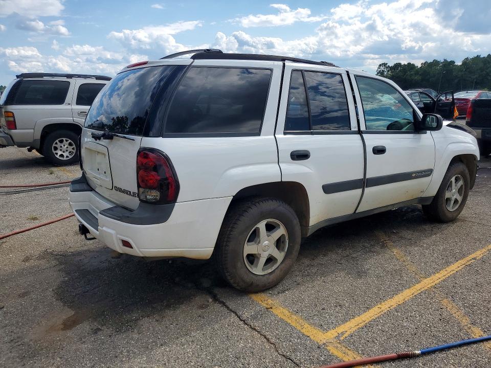 Photo 3 from auction – 2004 CHEVROLET TRAILBLAZER with VIN 1GNDS13SX42449444