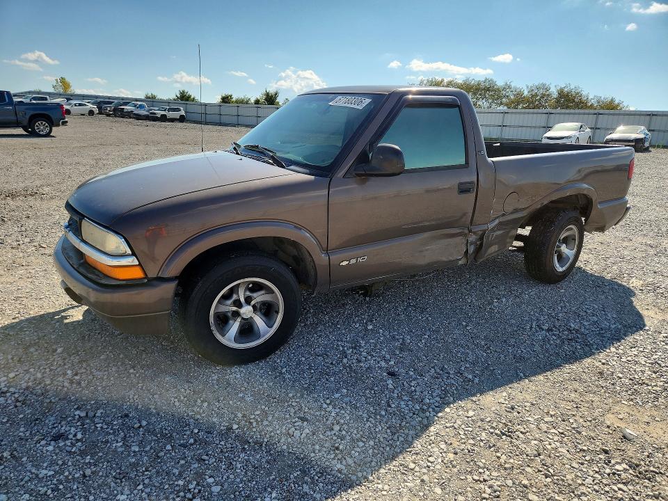 CHEVROLET S10 1998 with VIN 1GCCS1440W8104413 - Photo from auction