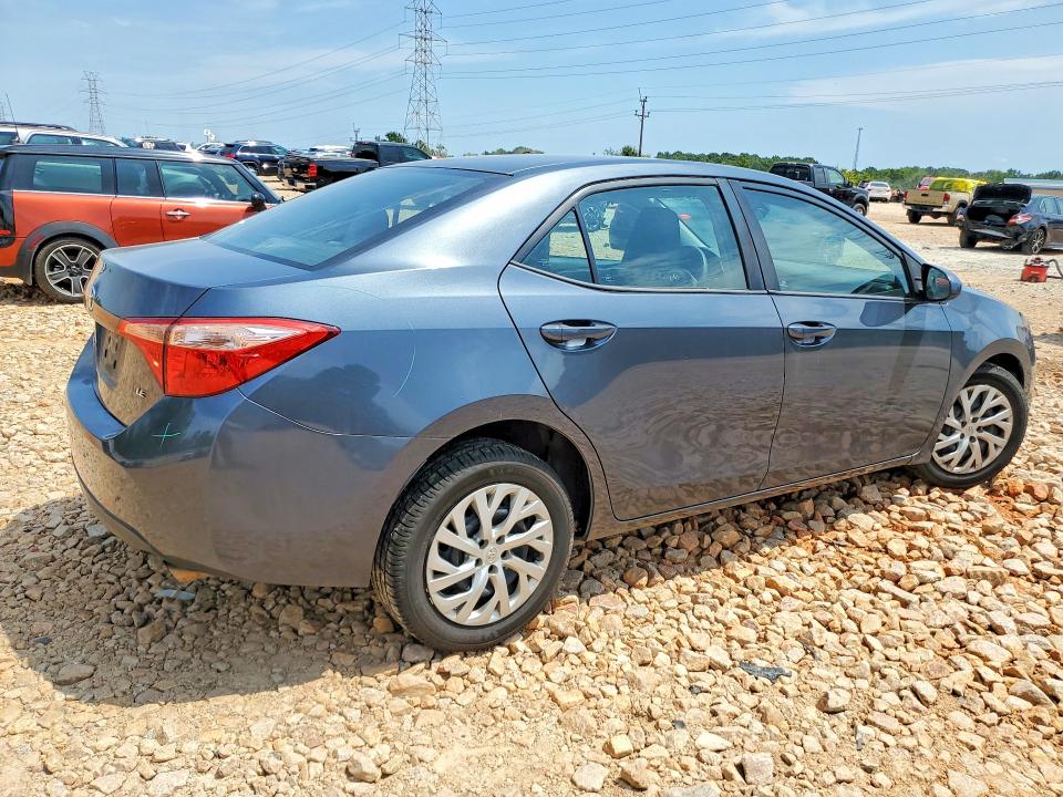 Photo 3 from auction – 2017 TOYOTA COROLLA with VIN 2T1BURHE3HC829633