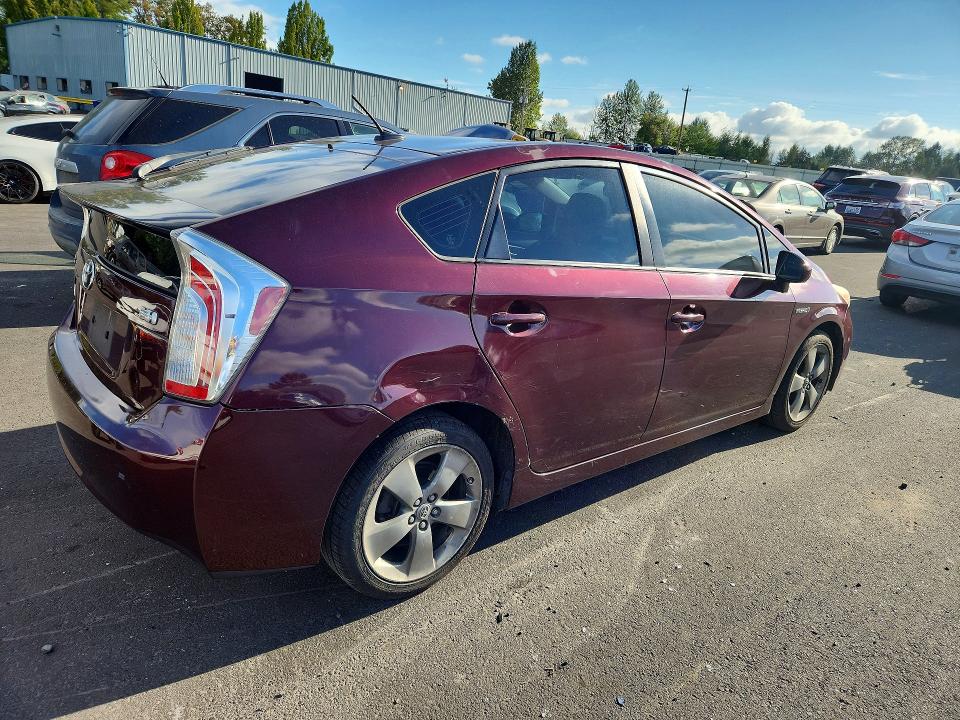 Photo 3 from auction – 2013 TOYOTA PRIUS with VIN JTDKN3DU6D5604234