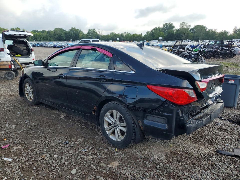 Photo 2 from auction – 2011 HYUNDAI SONATA with VIN 5NPEB4ACXBH194350