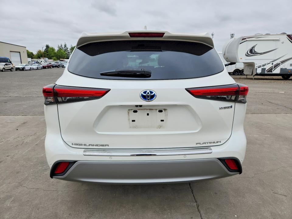 Photo 6 from auction – 2021 TOYOTA HIGHLANDER with VIN 5TDEBRCH1MS037471