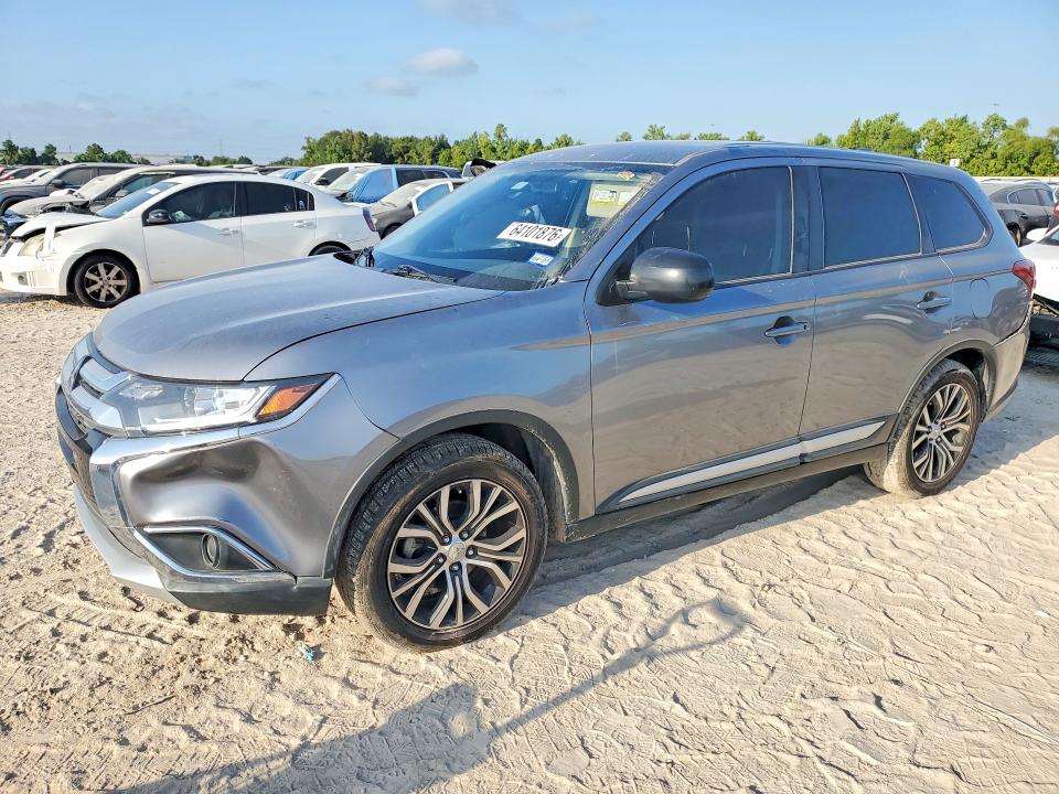 MITSUBISHI OUTLANDER 2018 with VIN JA4AD2A37JZ039334 - Photo from auction
