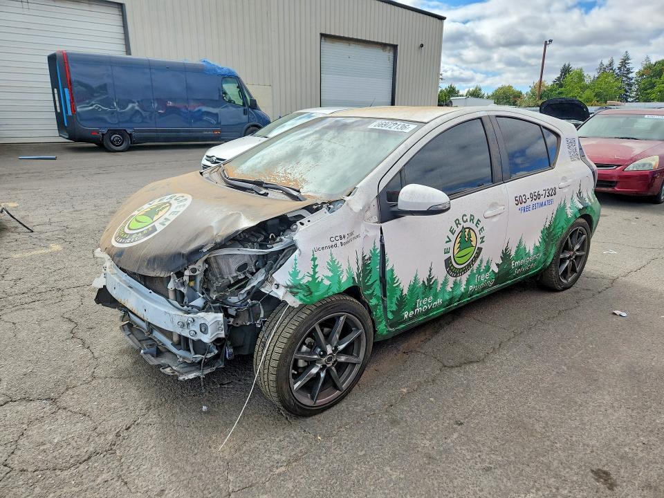Photo 1 from auction – 2016 TOYOTA PRIUS C with VIN JTDKDTB34G1118675