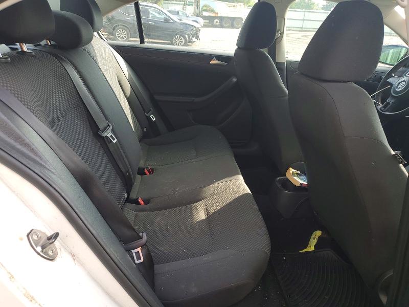 Photo 10 from auction – 2013 VOLKSWAGEN JETTA with VIN 3VW2K7AJ0DM227918