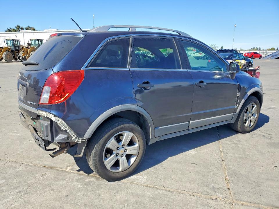 Photo 3 from auction – 2014 CHEVROLET CAPTIVA with VIN 3GNAL2EK1ES628531