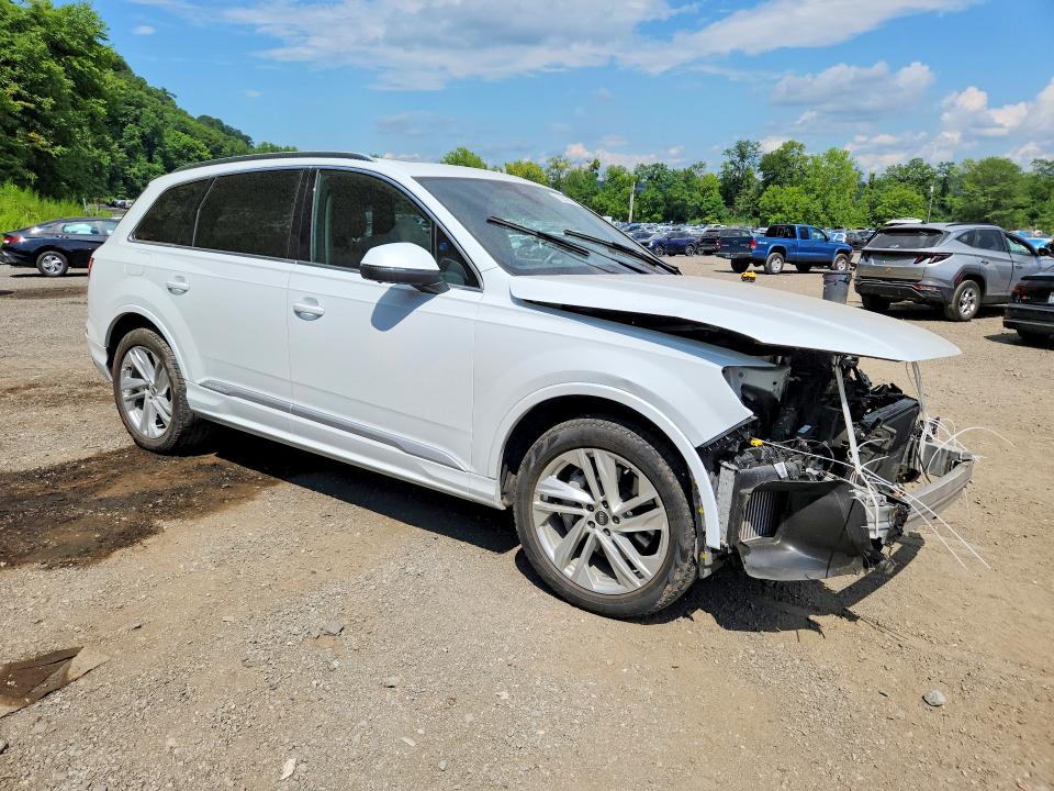 Photo 4 from auction – 2021 AUDI Q7 with VIN WA1LXAF73MD036969