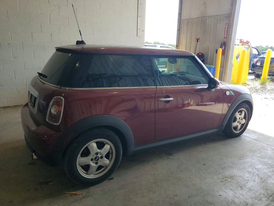 Photo 3 from auction – 2009 MINI COOPER with VIN WMWMF33559TW74212