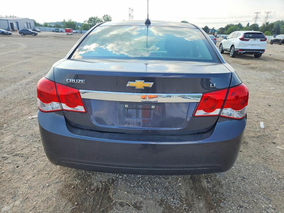 Photo 6 from auction – 2015 CHEVROLET CRUZE with VIN 1G1PC5SB3F7268874
