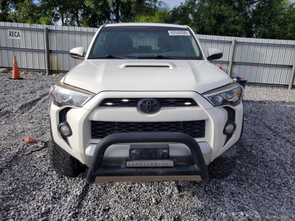 Photo 5 from auction – 2019 TOYOTA 4RUNNER with VIN JTEBU5JR4K5614381